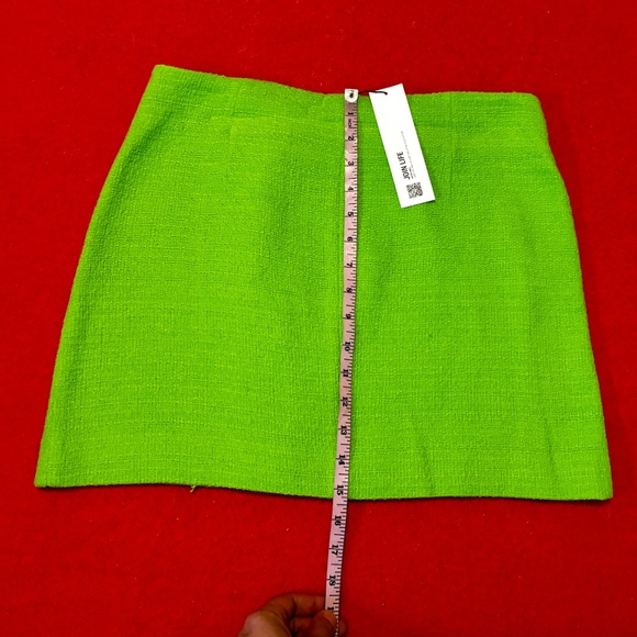 Zara neon green boucle buttoned textured mini skirt NWT - Picture 11 of 11